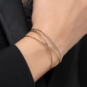 Armreif Circle mit Diamanten, 18 Karat Weißgold-LEAF New