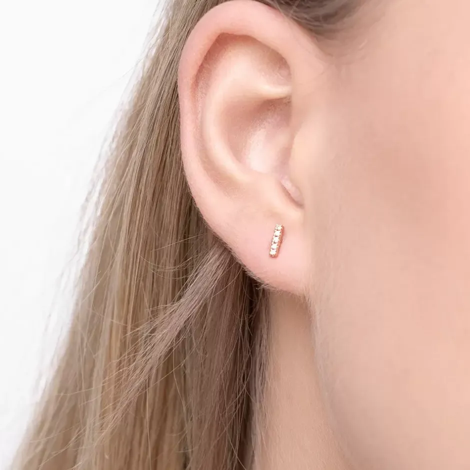 ohrstecker_bar_mit_diaman_1.webp Ohrstecker Bar mit Diamanten, 18 Karat Rosegold-LEAF Discount
