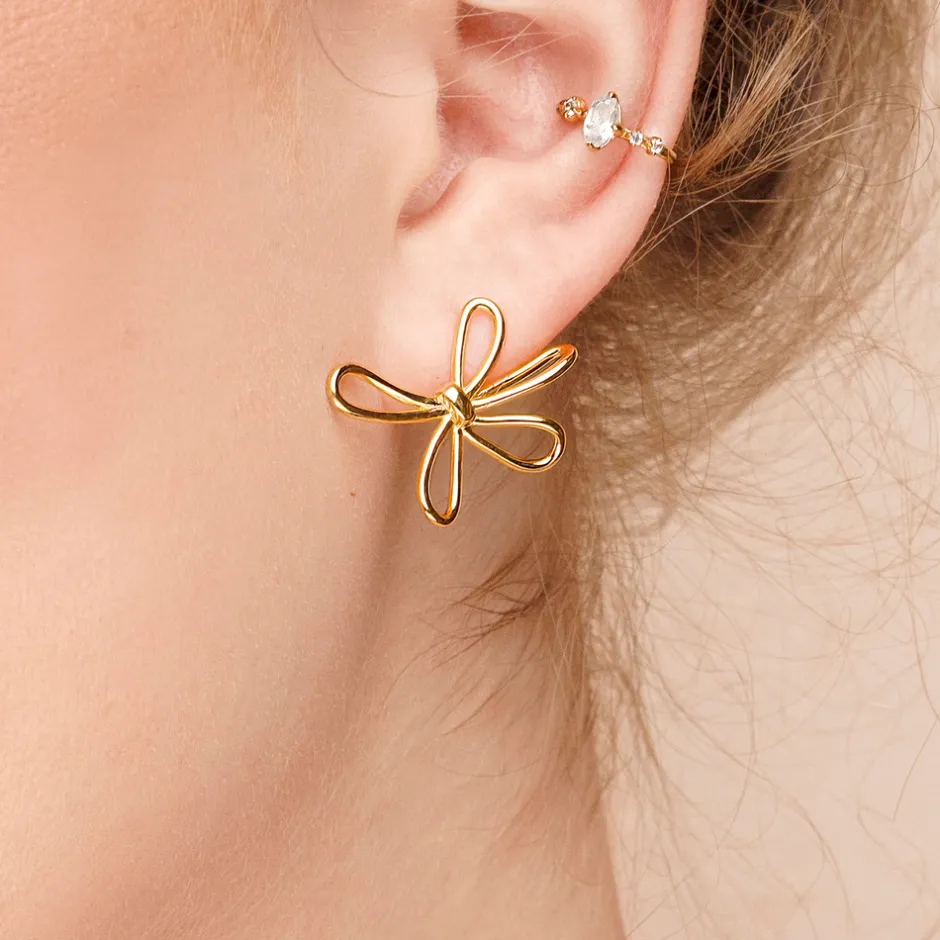 ohrstecker_blossom_gro__k_3-1.webp Ohrstecker Blossom, groß, 18 K Rosegold vergoldet-LEAF Online