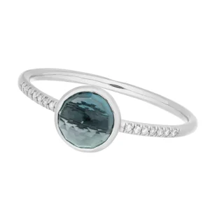 Ring Blue Topas mit Diamanten, 14 Karat Weißgold-LEAF Sale