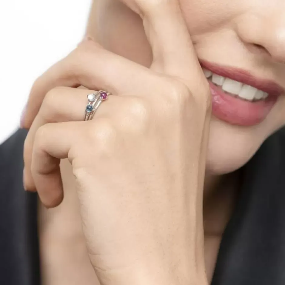 ring_cabochon__karat_weig_3.webp Ring Cabochon, 14 Karat Weißgold, Blauer Topas-LEAF New