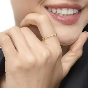 Ring Flash mit Diamanten, 18 Karat Gelbgold-LEAF Hot