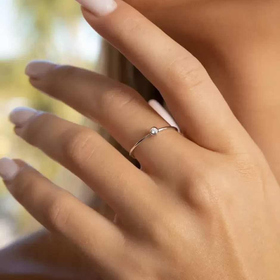 ring_my_first_diamond__ka_2-2.webp Ring MY FIRST DIAMOND, 14 Karat Gelbgold-LEAF Best
