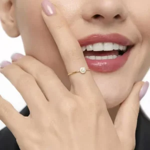 Verlobungsring Pave II in 18 Karat Gelbgold mit Diamanten-LEAF Clearance