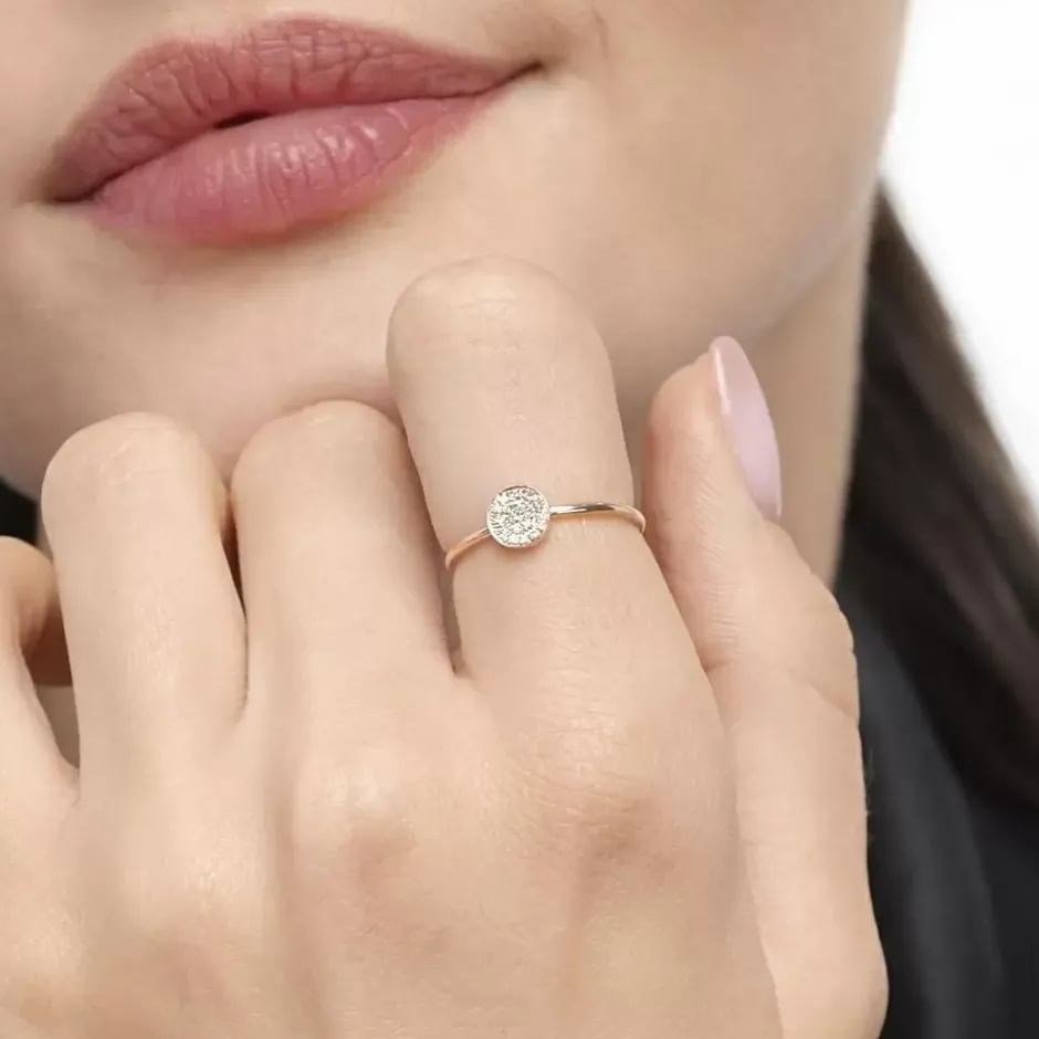 verlobungsring_pave_in__k_1-1.webp Verlobungsring Pave in 18 Karat Rosegold mit Diamanten-LEAF New